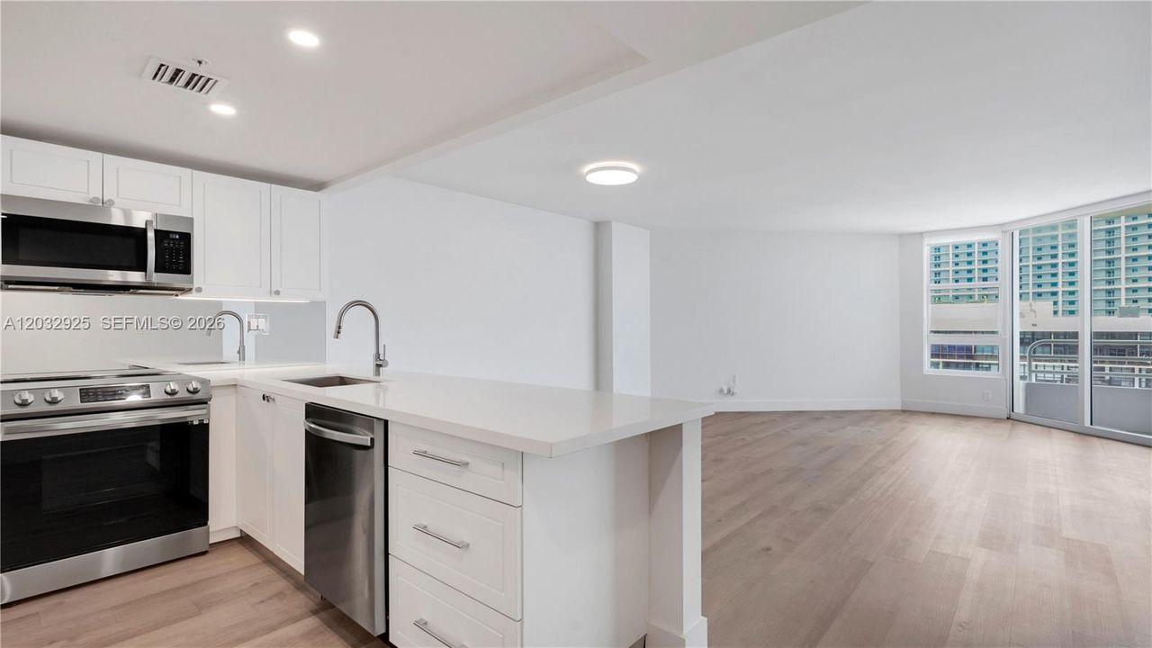 For Rent: $3,459 (1 beds, 1 baths, 1036 Square Feet)