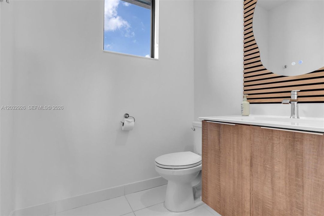 For Sale: $890,000 (4 beds, 2 baths, 2163 Square Feet)
