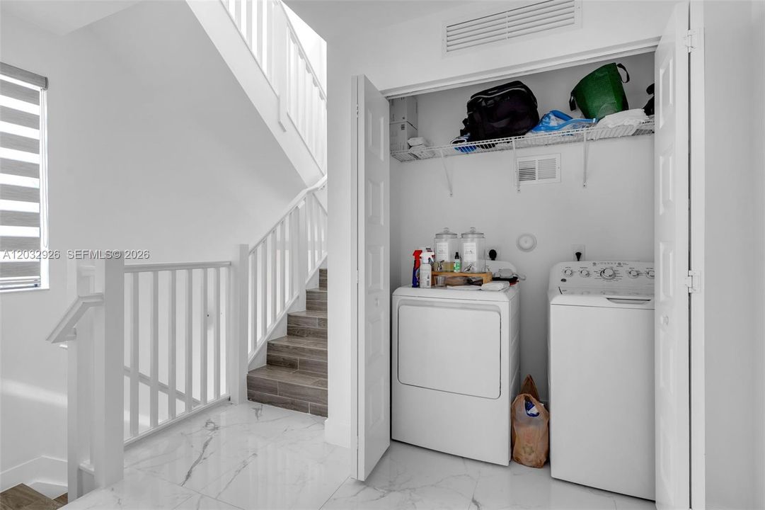 For Sale: $890,000 (4 beds, 2 baths, 2163 Square Feet)