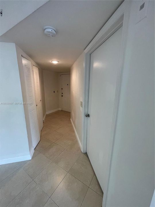 Activo con contrato: $1,990 (2 camas, 2 baños, 1026 Pies cuadrados)