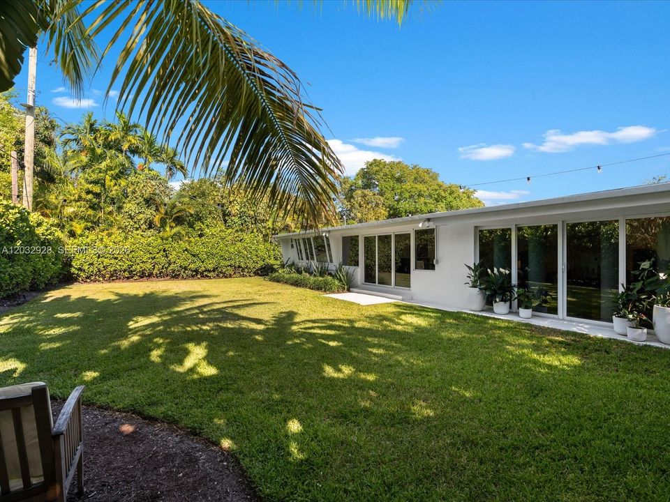 For Sale: $1,799,000 (4 beds, 3 baths, 2132 Square Feet)