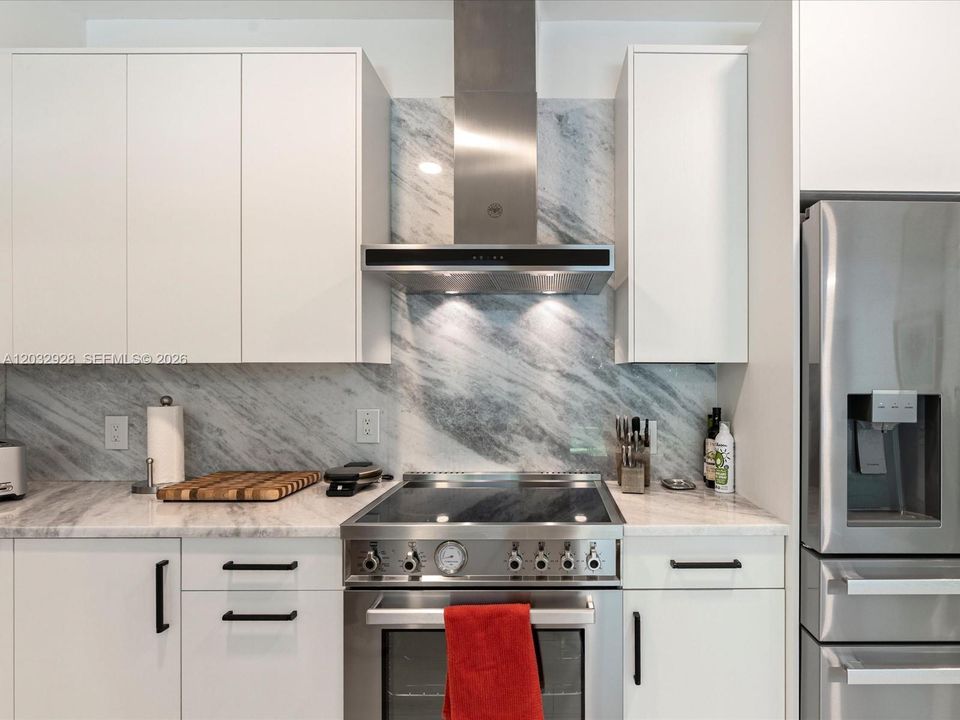 For Sale: $1,799,000 (4 beds, 3 baths, 2132 Square Feet)