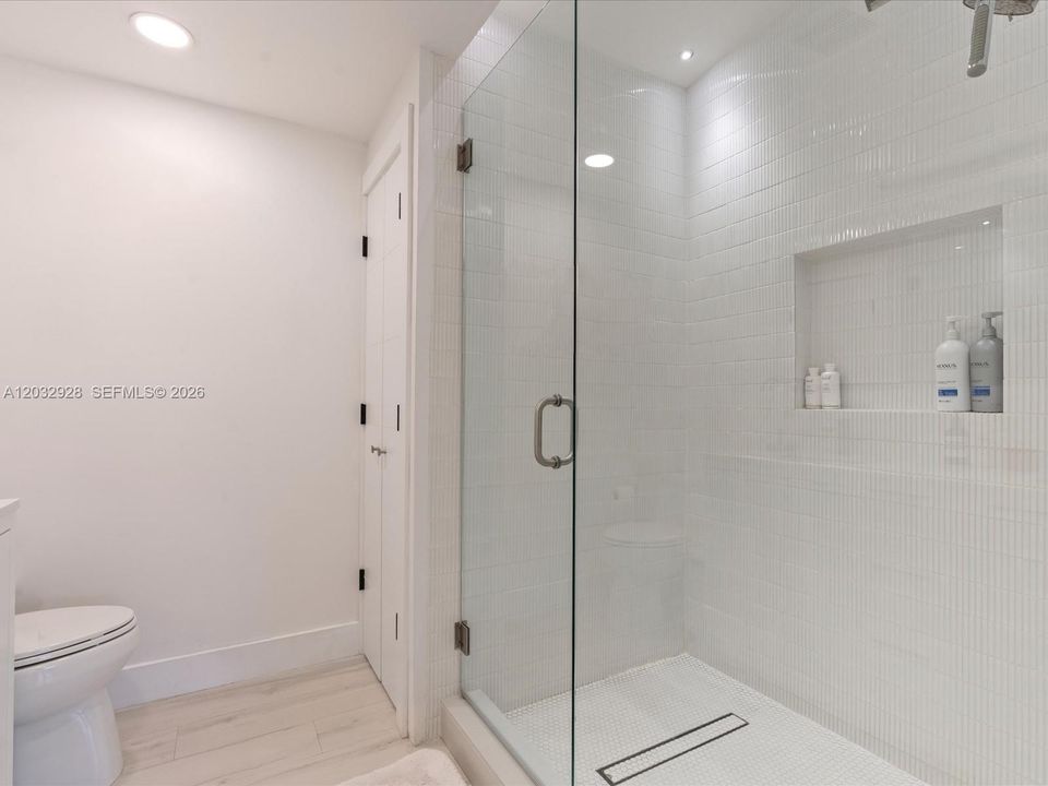 For Sale: $1,799,000 (4 beds, 3 baths, 2132 Square Feet)