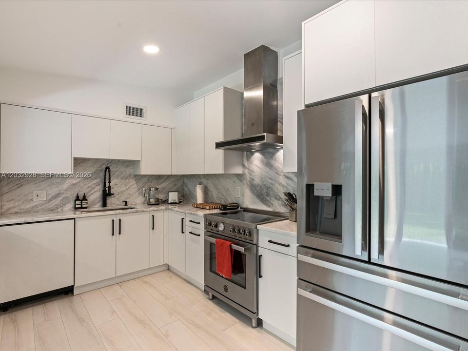 For Sale: $1,799,000 (4 beds, 3 baths, 2132 Square Feet)