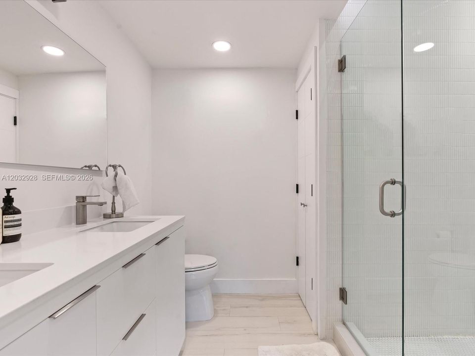 For Sale: $1,799,000 (4 beds, 3 baths, 2132 Square Feet)