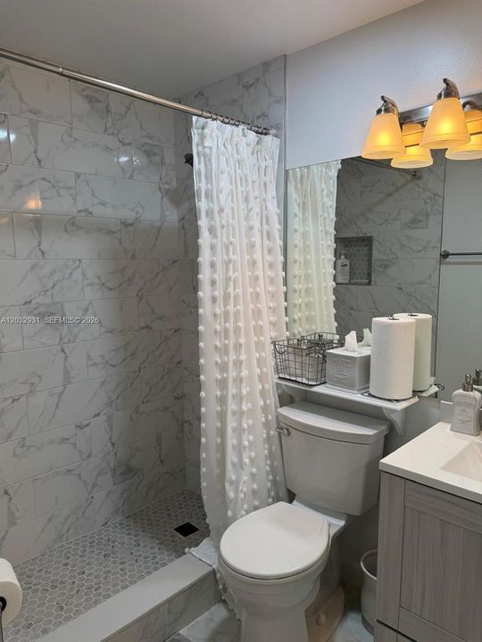 2nd Bathroom