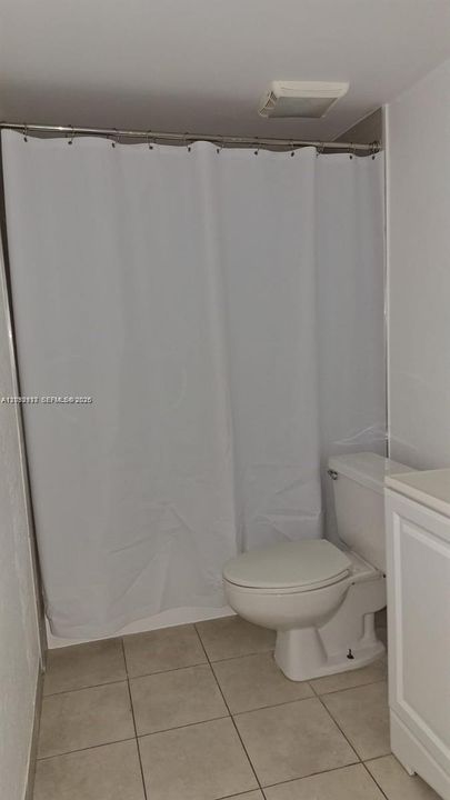 For Rent: $2,300 (2 beds, 2 baths, 946 Square Feet)