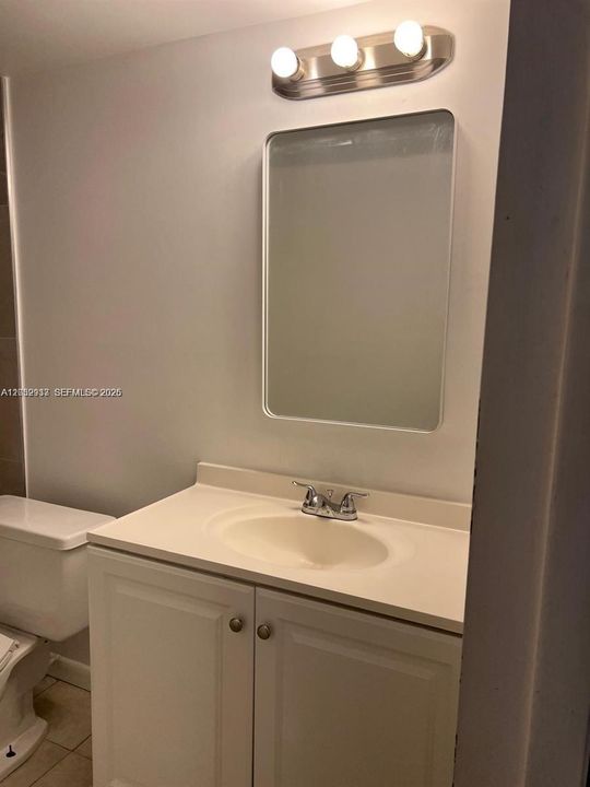 For Rent: $2,300 (2 beds, 2 baths, 946 Square Feet)