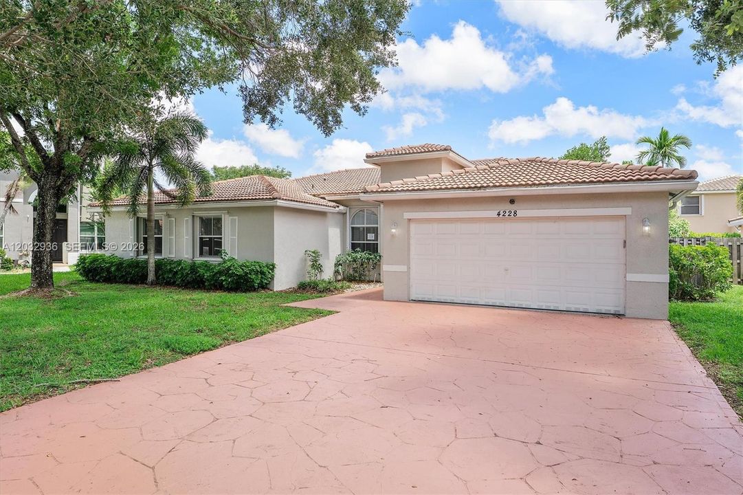 For Sale: $766,700 (4 beds, 3 baths, 2394 Square Feet)