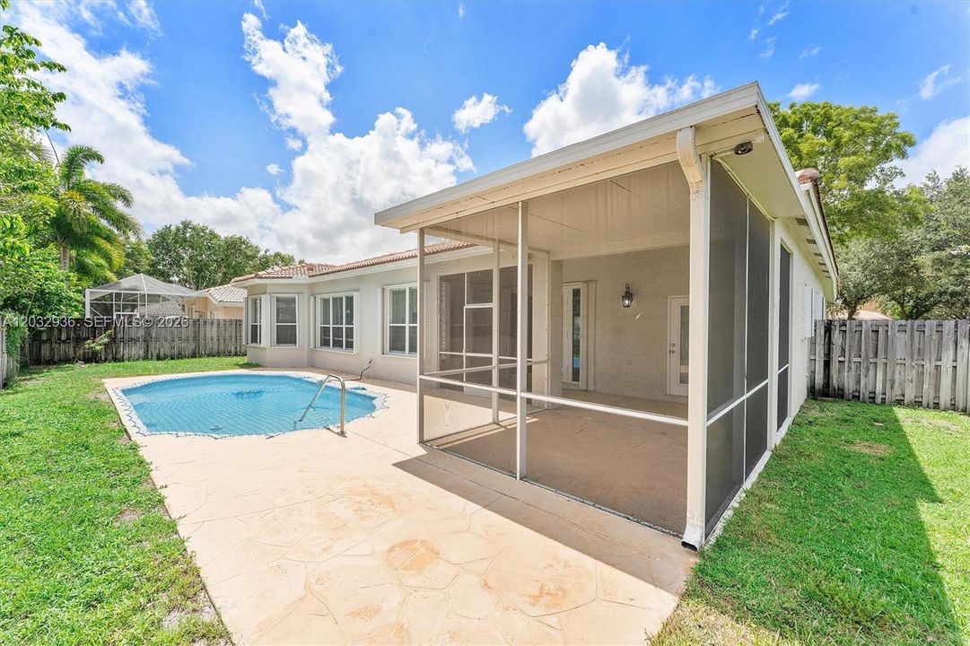 For Sale: $766,700 (4 beds, 3 baths, 2394 Square Feet)