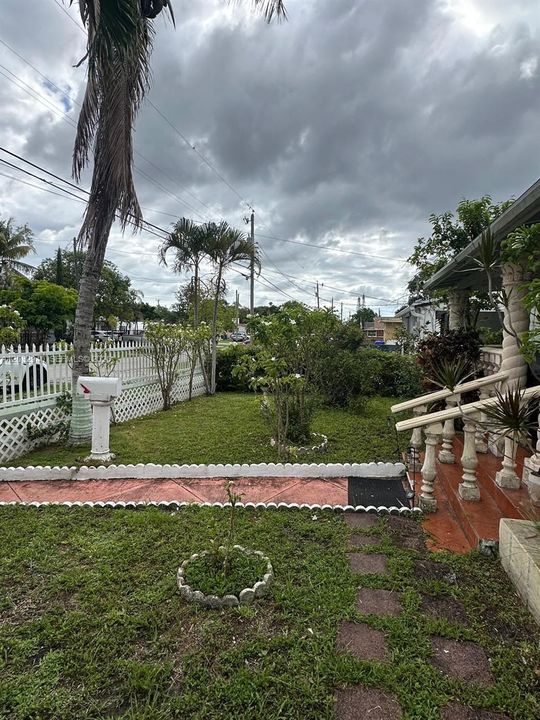 For Sale: $479,900 (3 beds, 2 baths, 1681 Square Feet)