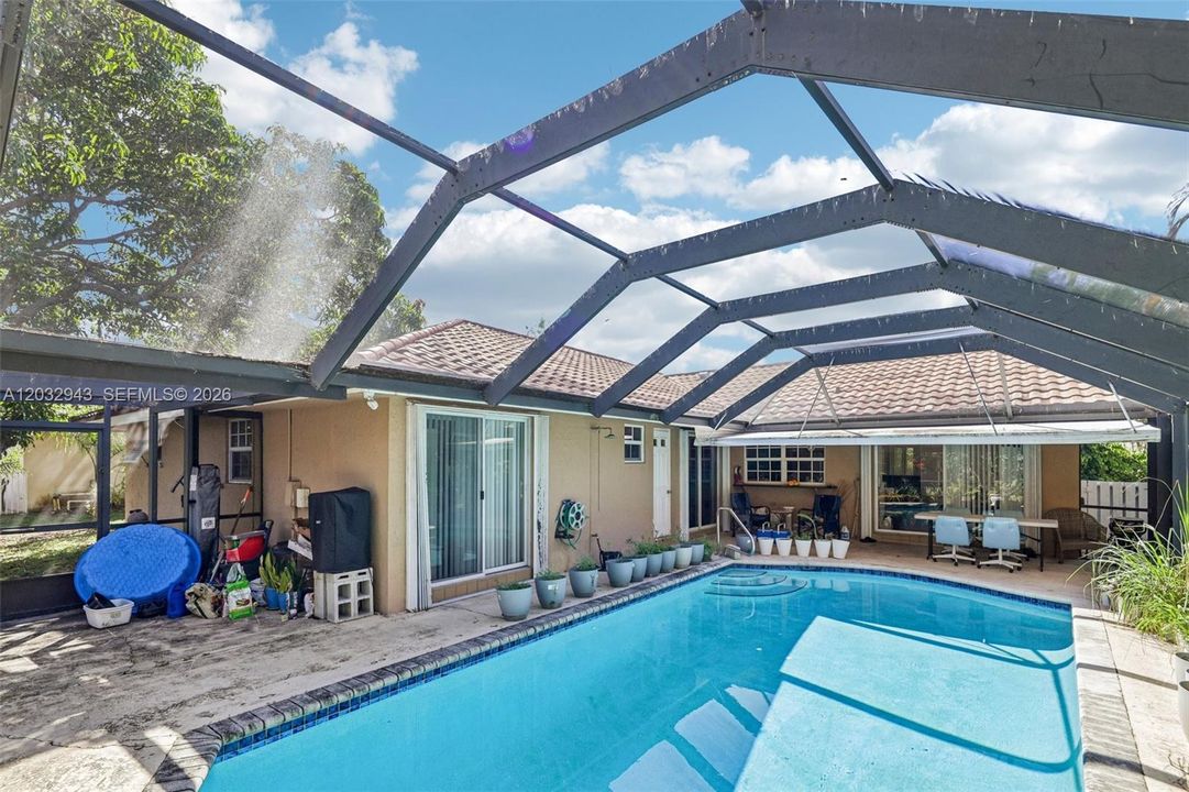For Sale: $779,900 (3 beds, 2 baths, 1659 Square Feet)