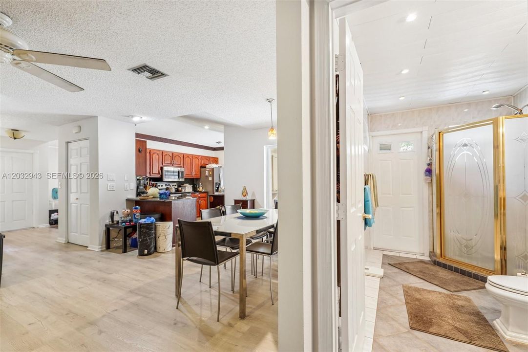 For Sale: $779,900 (3 beds, 2 baths, 1659 Square Feet)