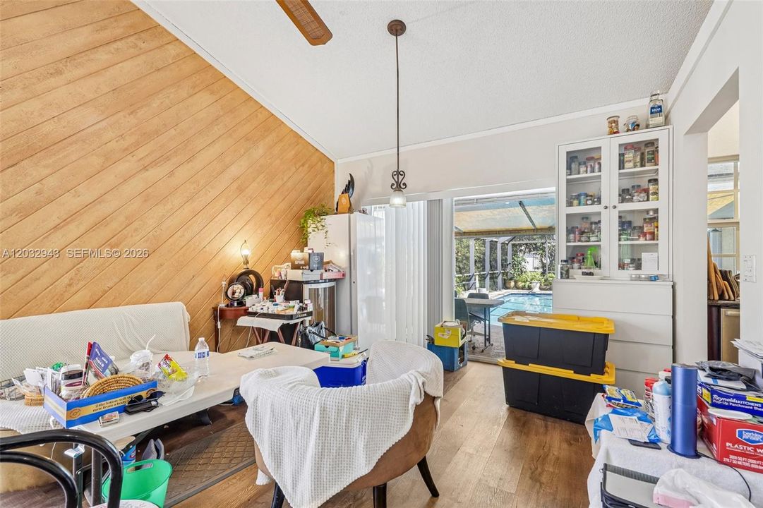 For Sale: $779,900 (3 beds, 2 baths, 1659 Square Feet)