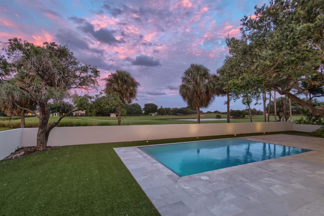 Exterior Pool
