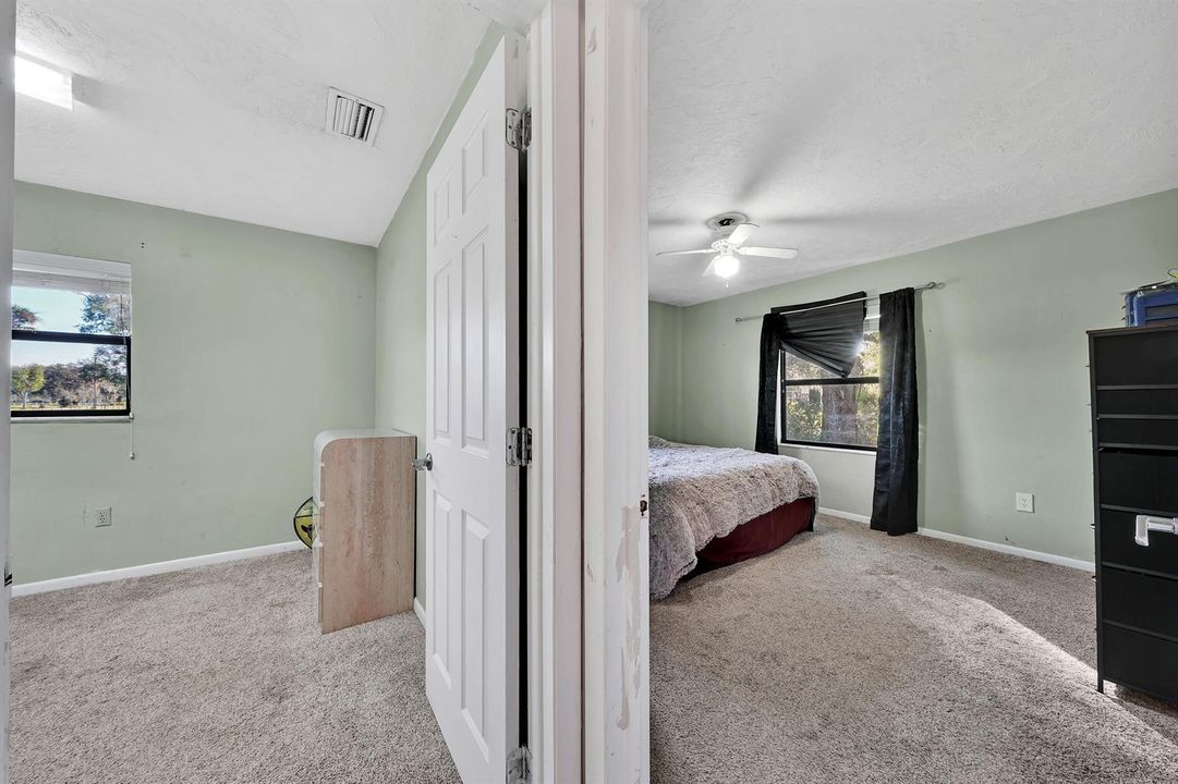 11 Guest Bedroom B (1)