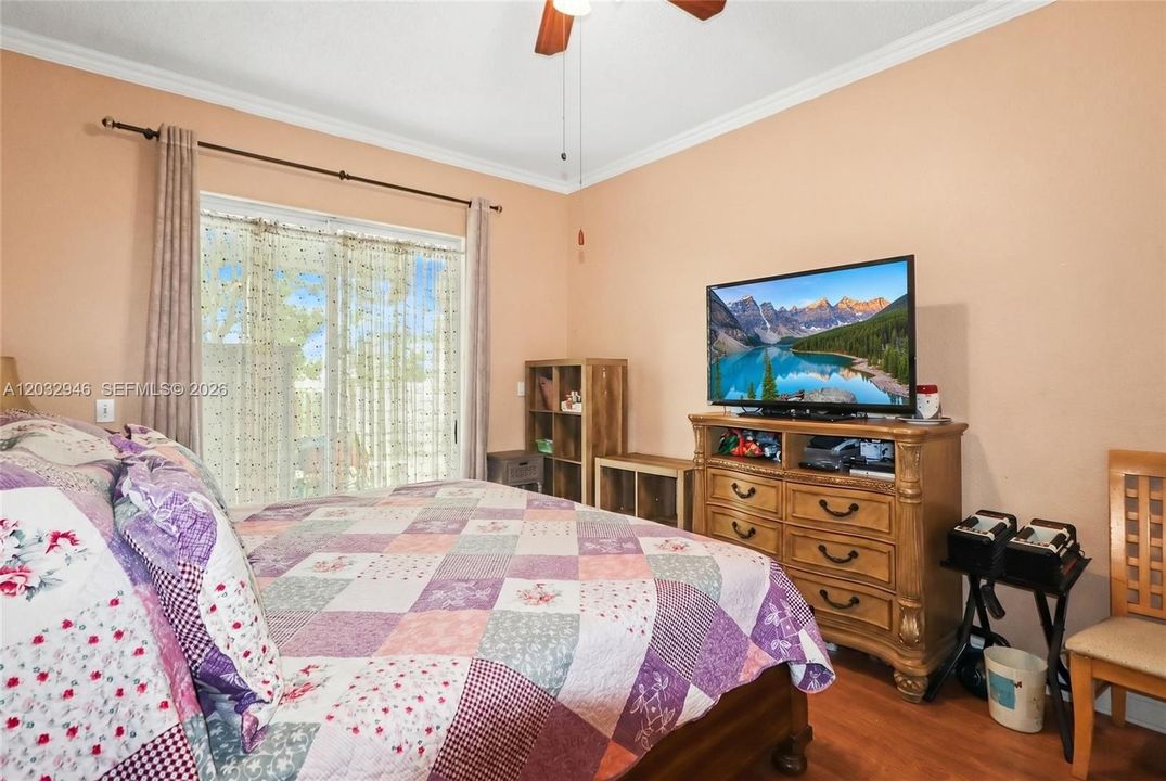 For Sale: $500,000 (4 beds, 3 baths, 2060 Square Feet)