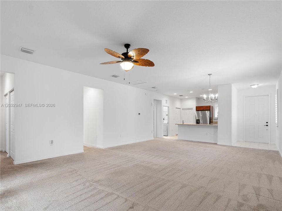 На продажу: $389,000 (3 спален, 2 ванн, 1717 Квадратных фут)