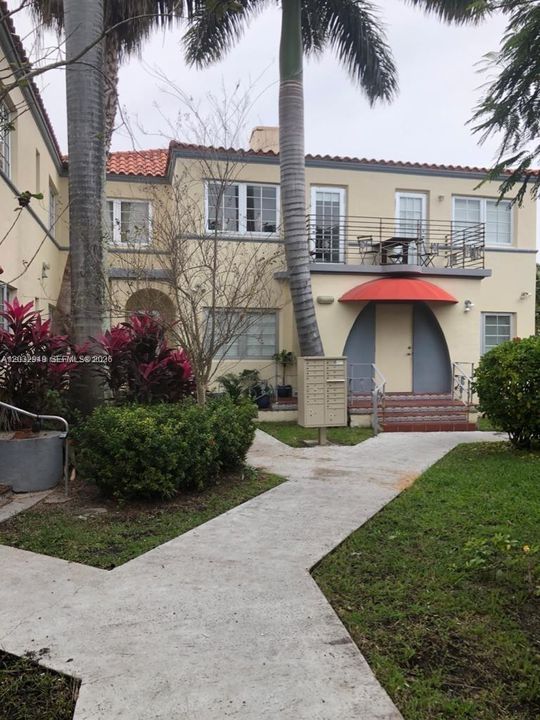 For Rent: $2,200 (1 beds, 1 baths, 467 Square Feet)