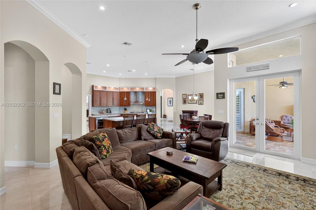 For Sale: $2,375,000 (6 beds, 5 baths, 3944 Square Feet)