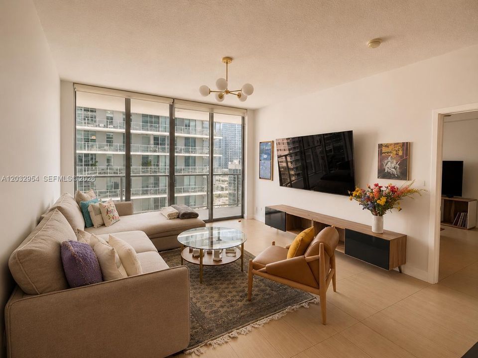 For Rent: $4,400 (2 beds, 2 baths, 1102 Square Feet)