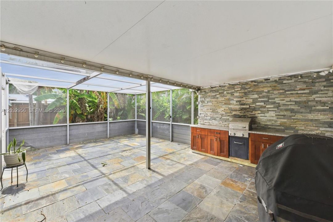 For Rent: $4,000 (4 beds, 2 baths, 1849 Square Feet)
