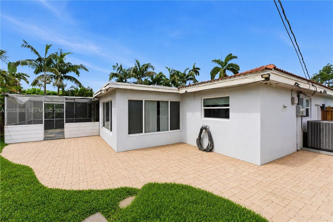 For Rent: $4,000 (4 beds, 2 baths, 1849 Square Feet)