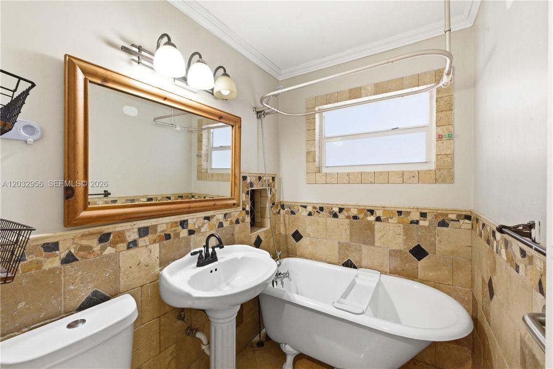 For Rent: $4,000 (4 beds, 2 baths, 1849 Square Feet)