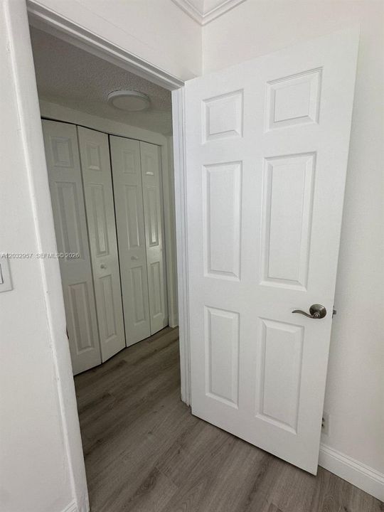 For Sale: $150,000 (1 beds, 1 baths, 640 Square Feet)