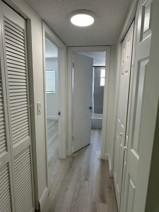 For Sale: $150,000 (1 beds, 1 baths, 640 Square Feet)