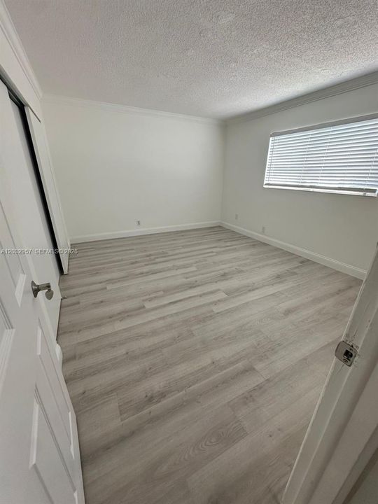 For Sale: $150,000 (1 beds, 1 baths, 640 Square Feet)