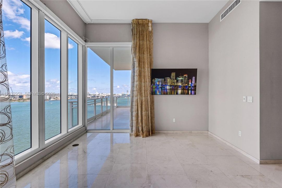 For Rent: $18,000 (5 beds, 5 baths, 3608 Square Feet)