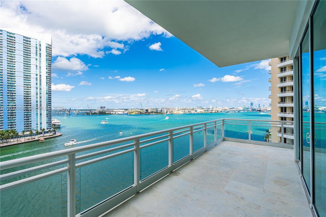For Rent: $18,000 (5 beds, 5 baths, 3608 Square Feet)