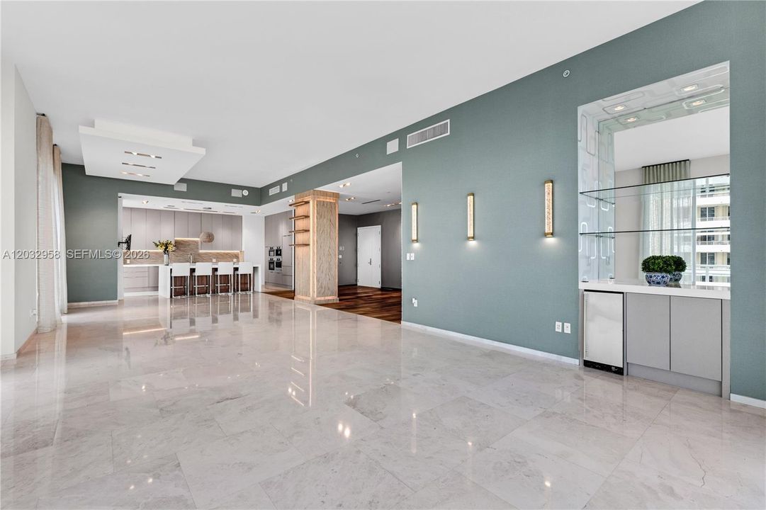 For Rent: $18,000 (5 beds, 5 baths, 3608 Square Feet)