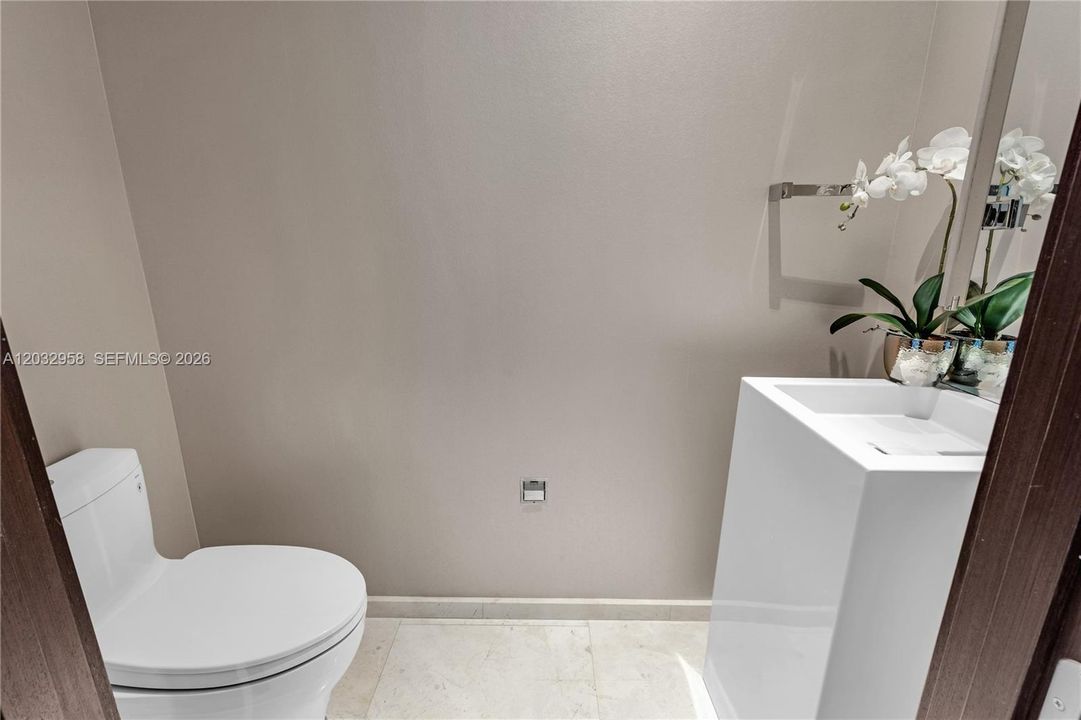 For Rent: $18,000 (5 beds, 5 baths, 3608 Square Feet)