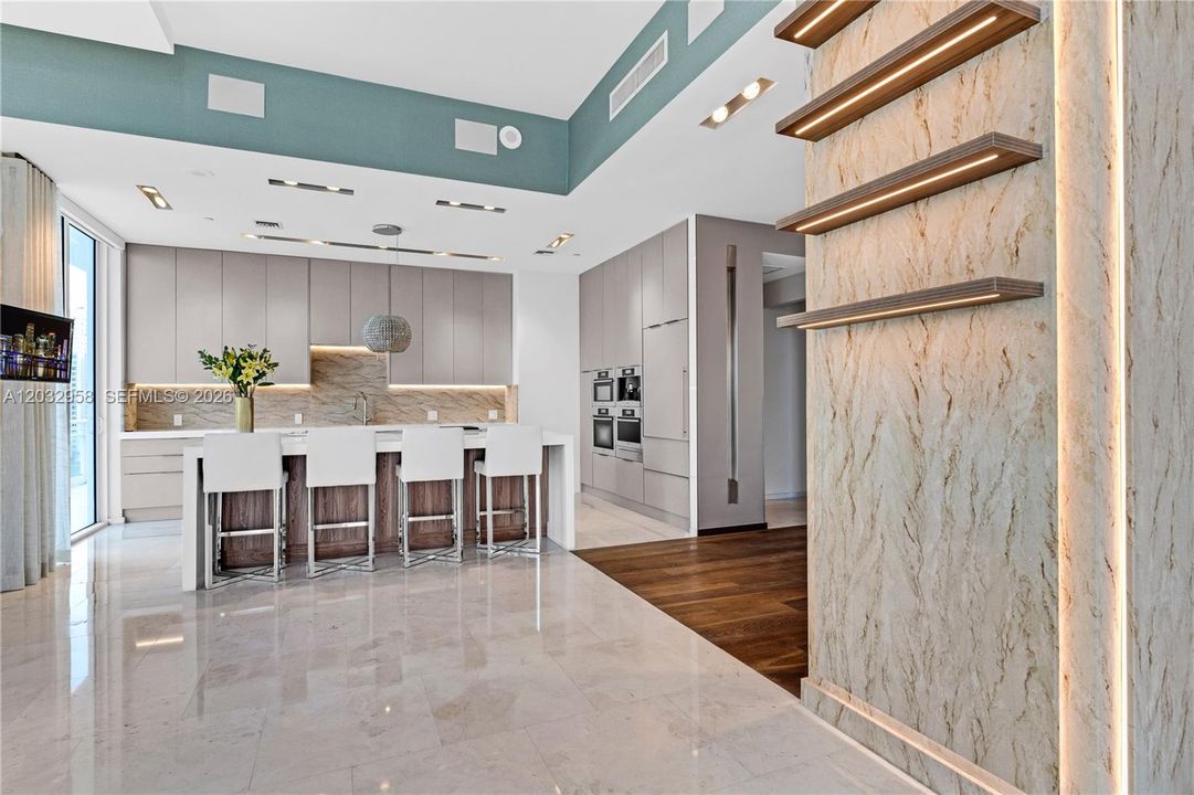 For Rent: $18,000 (5 beds, 5 baths, 3608 Square Feet)