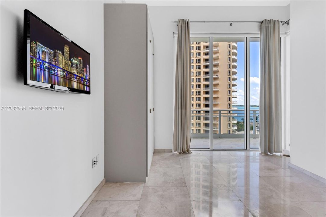 For Rent: $18,000 (5 beds, 5 baths, 3608 Square Feet)