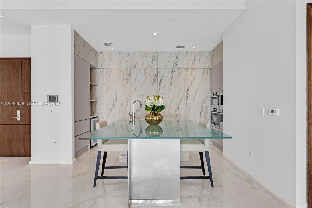 For Rent: $18,000 (5 beds, 5 baths, 3608 Square Feet)