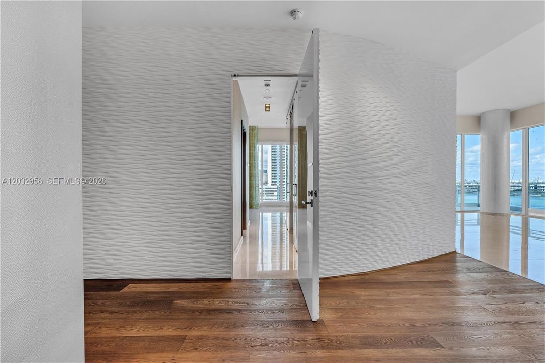 For Rent: $18,000 (5 beds, 5 baths, 3608 Square Feet)