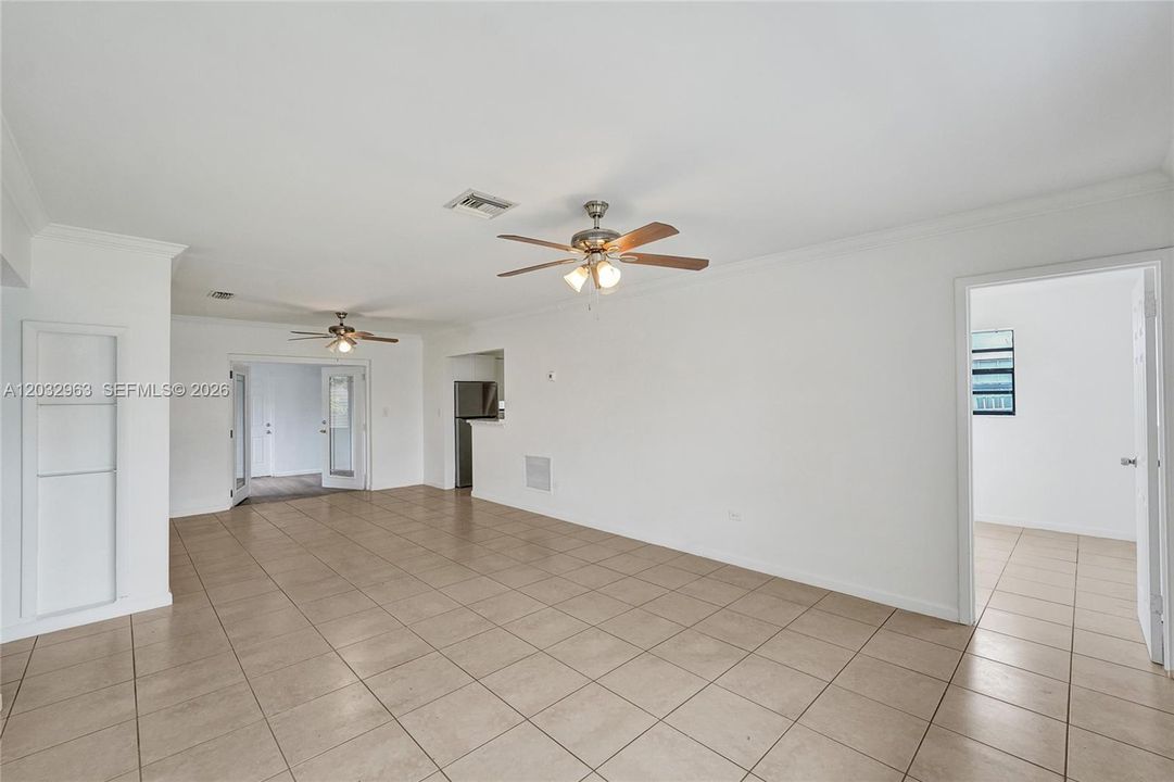 For Sale: $525,000 (3 beds, 1 baths, 1268 Square Feet)