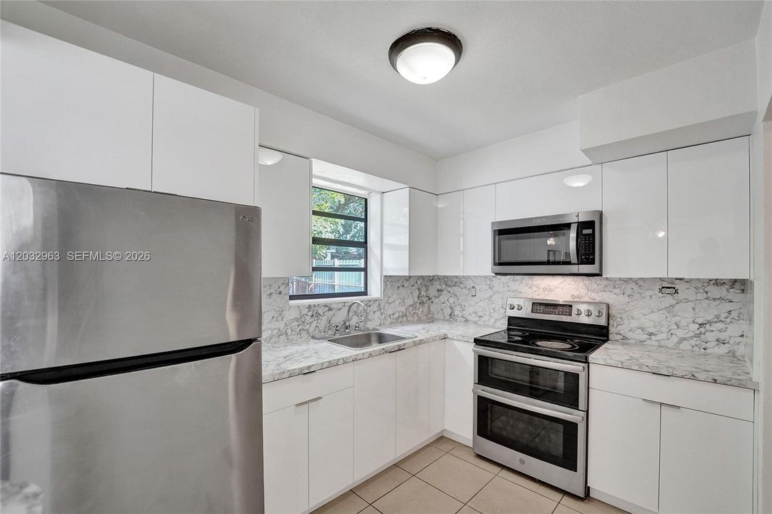 For Sale: $525,000 (3 beds, 1 baths, 1268 Square Feet)