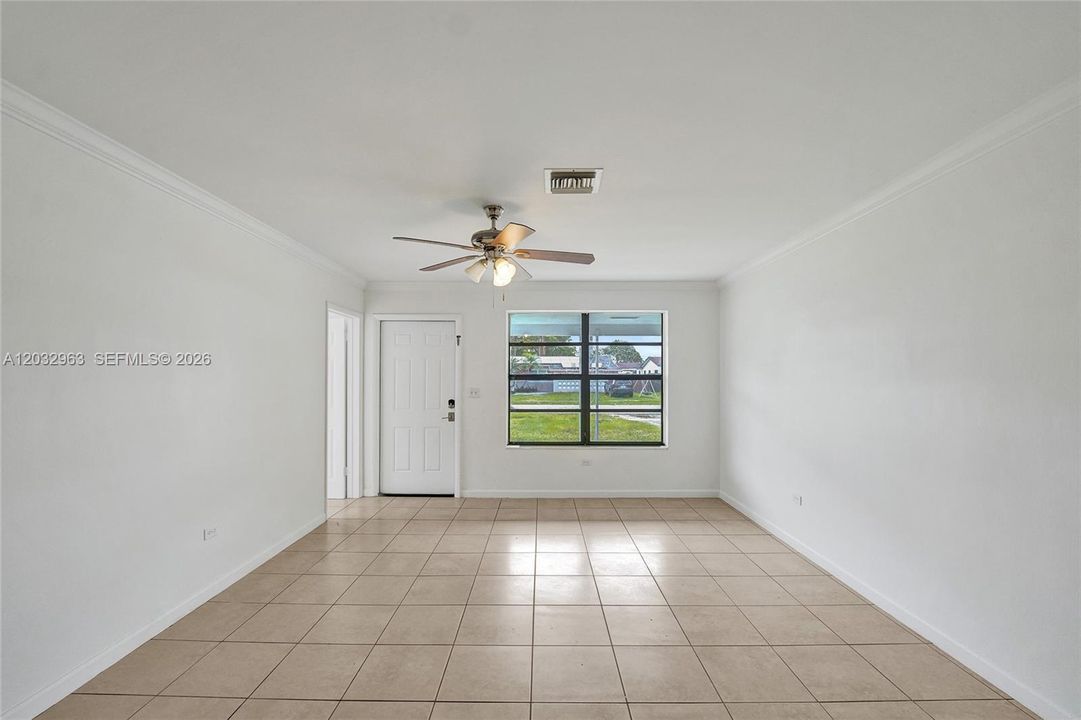 For Sale: $525,000 (3 beds, 1 baths, 1268 Square Feet)