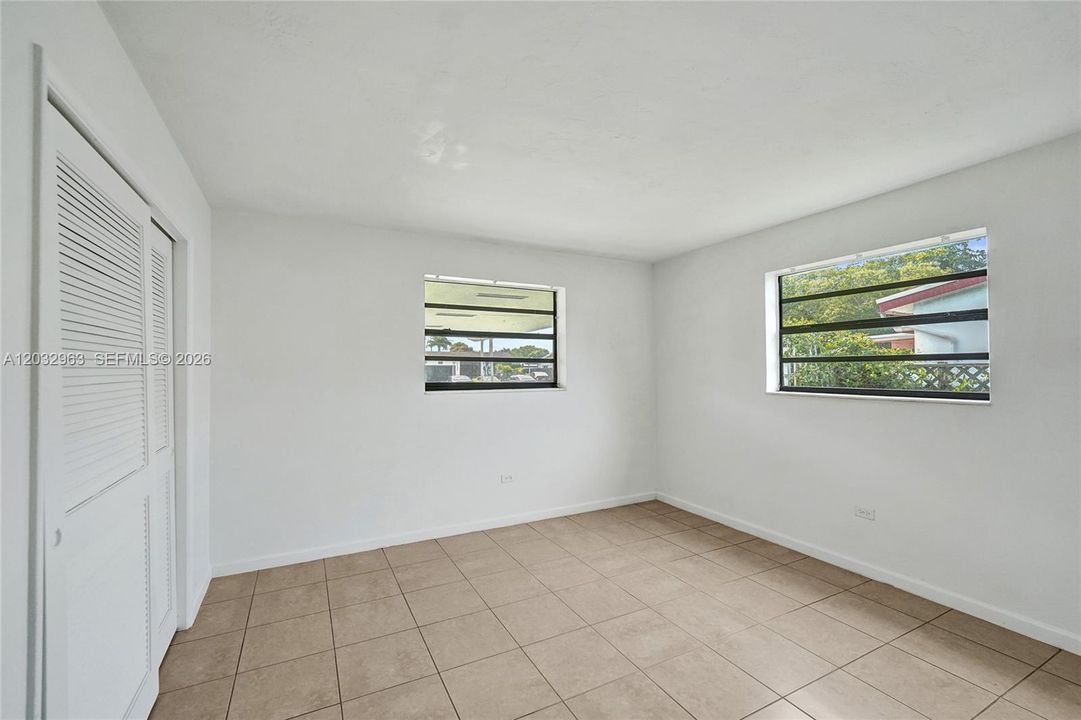 For Sale: $525,000 (3 beds, 1 baths, 1268 Square Feet)