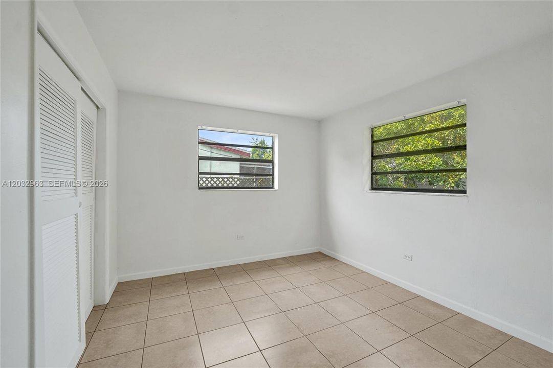 For Sale: $525,000 (3 beds, 1 baths, 1268 Square Feet)