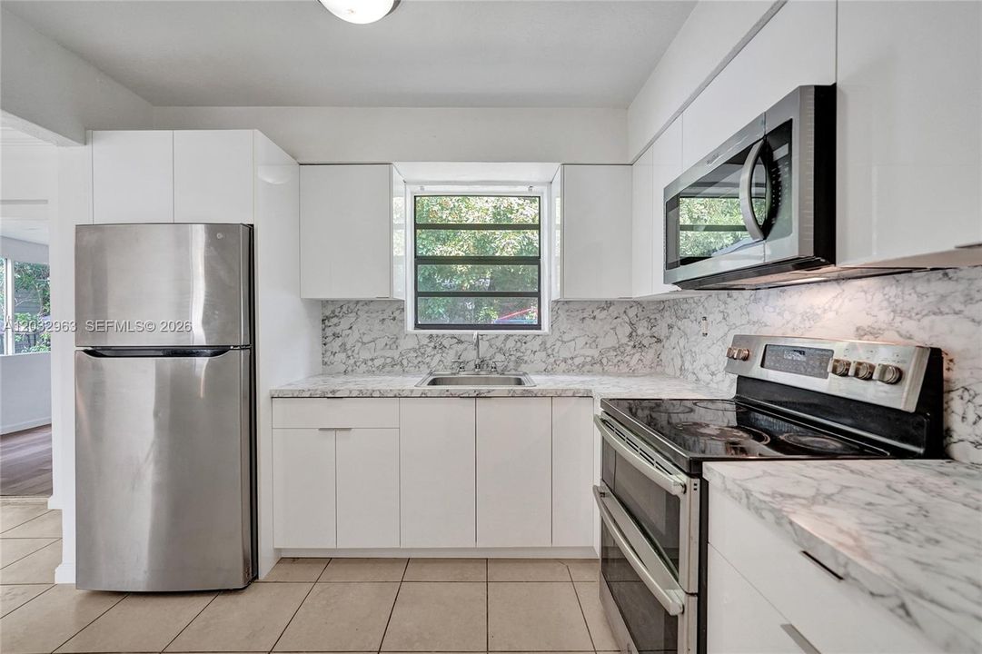 For Sale: $525,000 (3 beds, 1 baths, 1268 Square Feet)