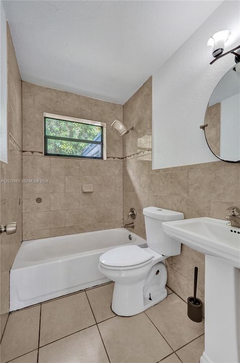 For Sale: $525,000 (3 beds, 1 baths, 1268 Square Feet)