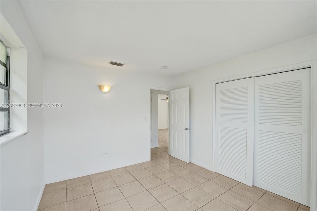 For Sale: $525,000 (3 beds, 1 baths, 1268 Square Feet)