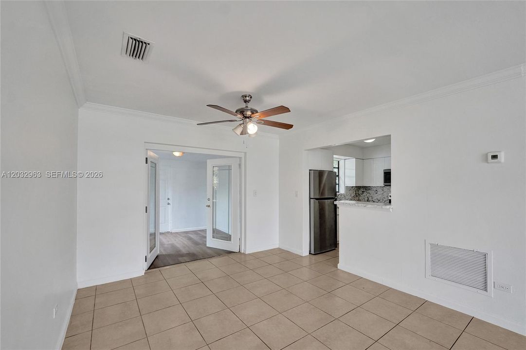 For Sale: $525,000 (3 beds, 1 baths, 1268 Square Feet)