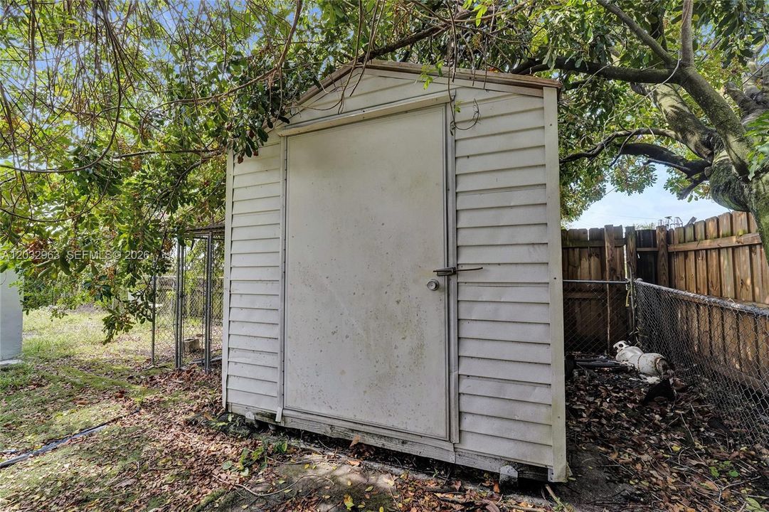 For Sale: $525,000 (3 beds, 1 baths, 1268 Square Feet)