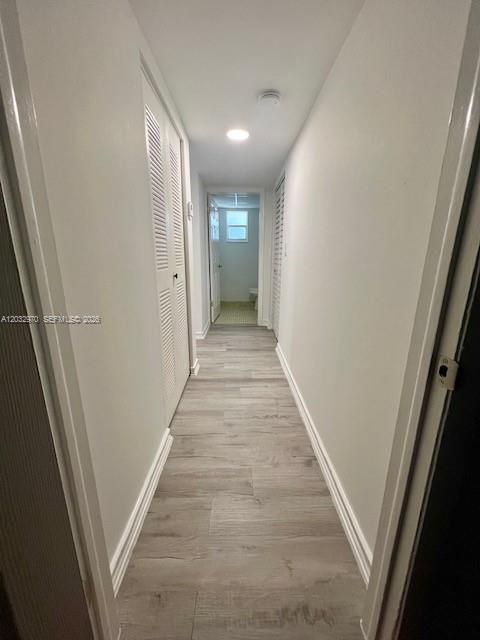 For Rent: $2,100 (1 beds, 1 baths, 1149 Square Feet)